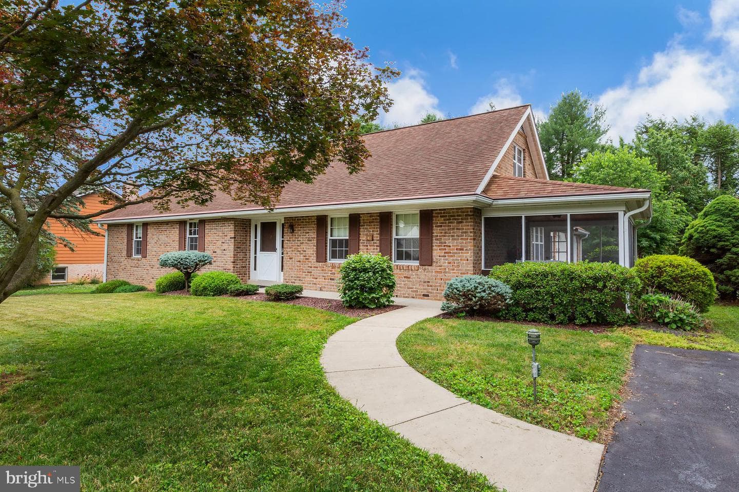 743 Barrholly Drive, Lancaster
