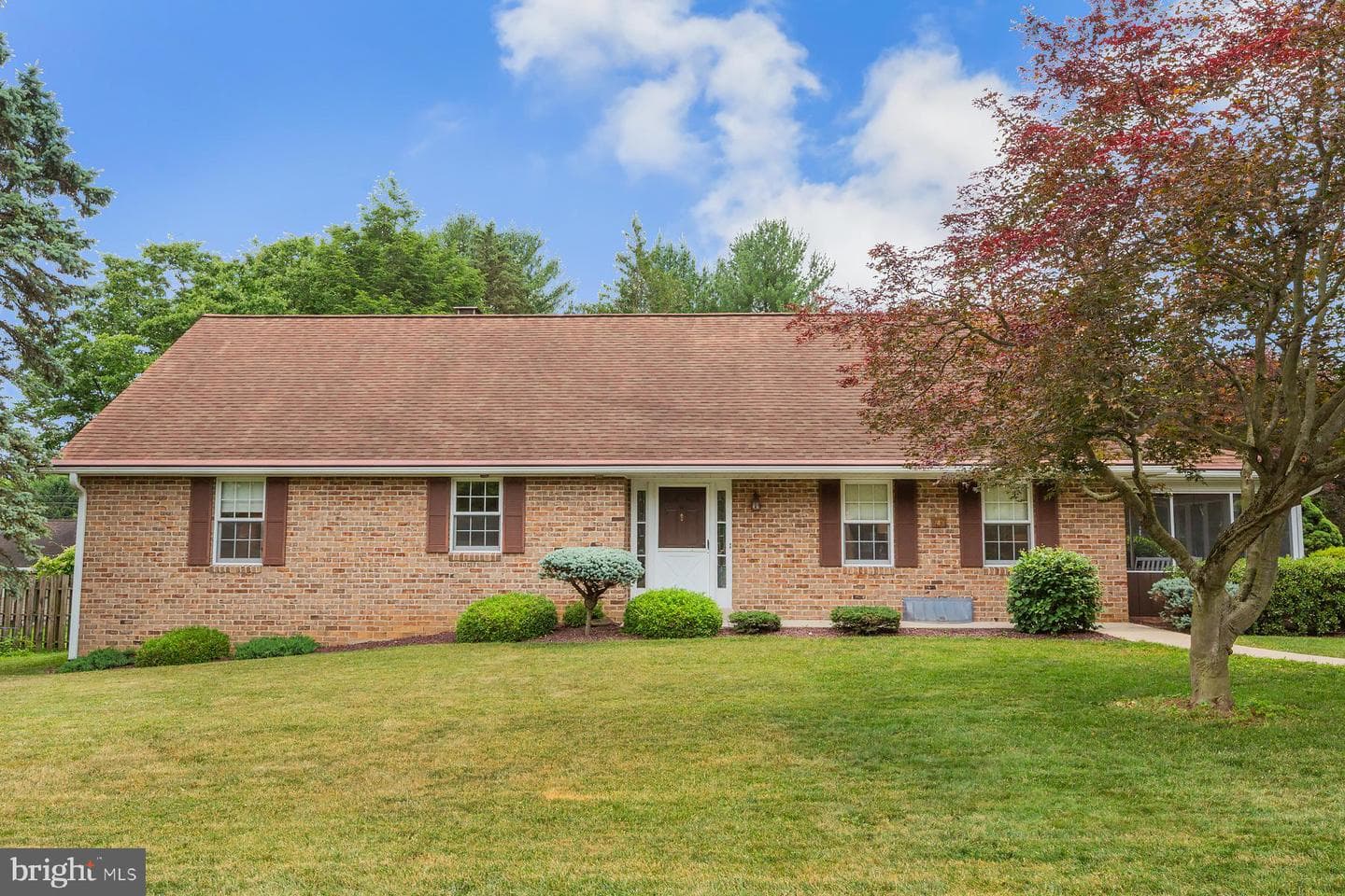 743 Barrholly Drive, Lancaster