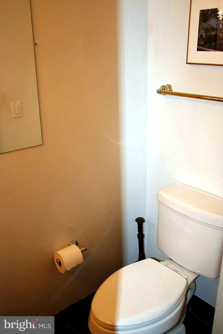 914 W Fairway Drive photo 17