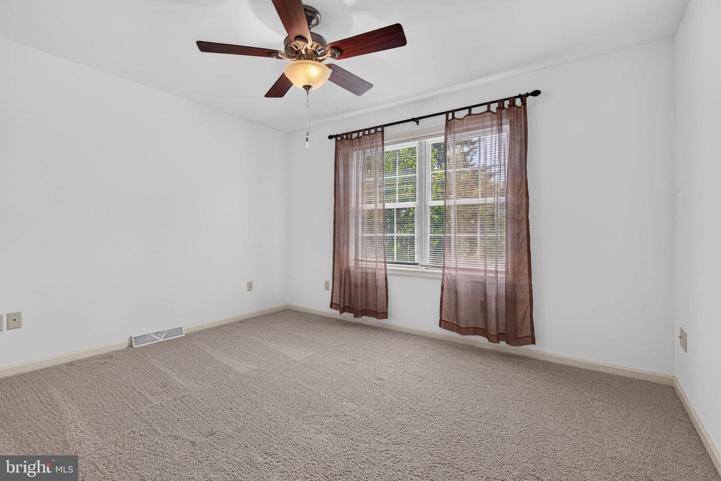 118 E Scout Alley photo 22