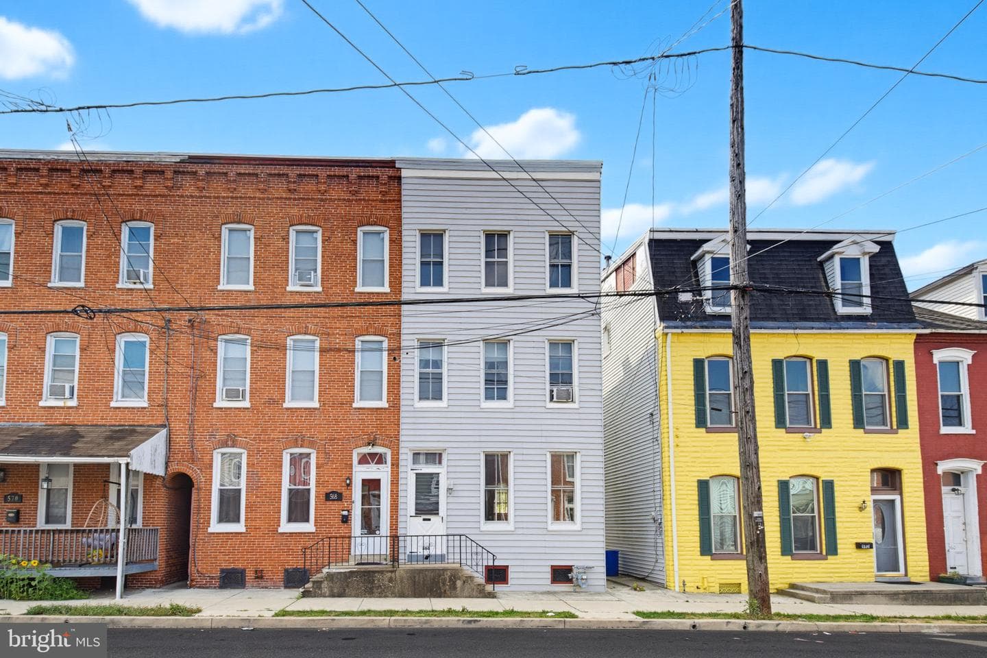 566 Walnut, Columbia