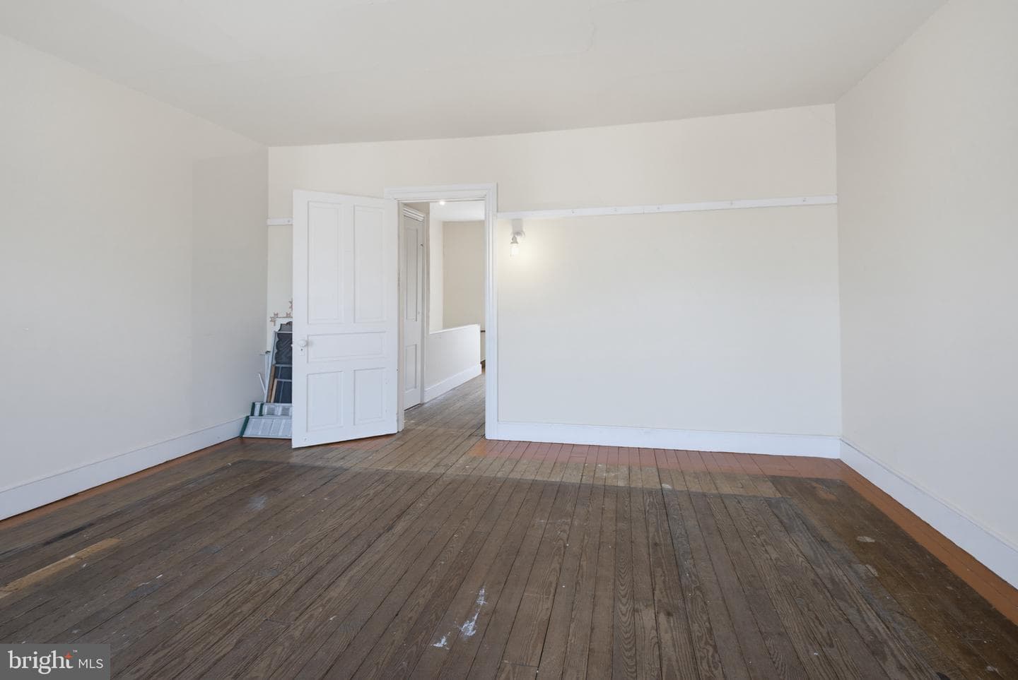 566 Walnut St photo 30