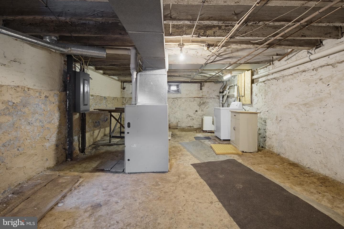 566 Walnut St photo 33