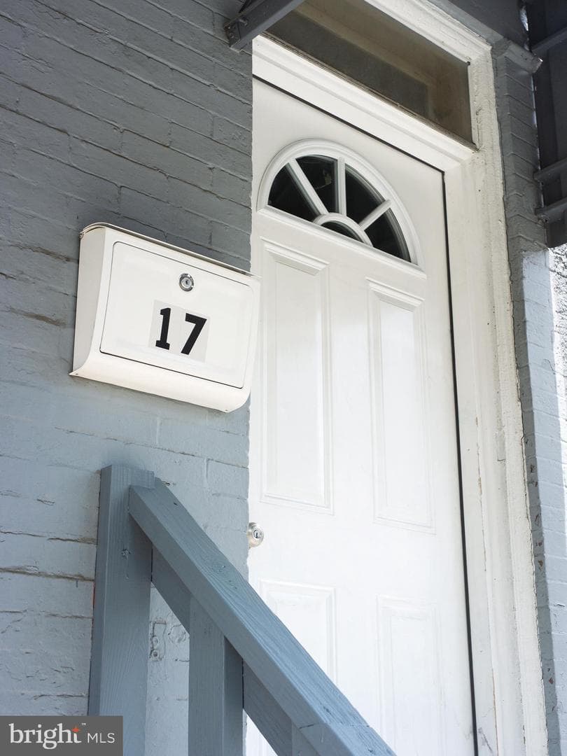 17 Hazel St, Lancaster