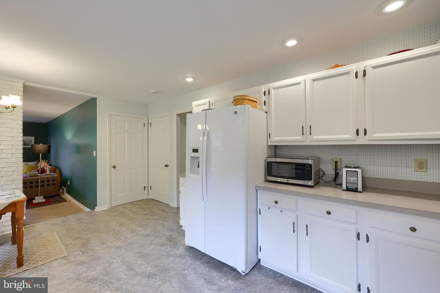 1856 Beverly Drive photo 15