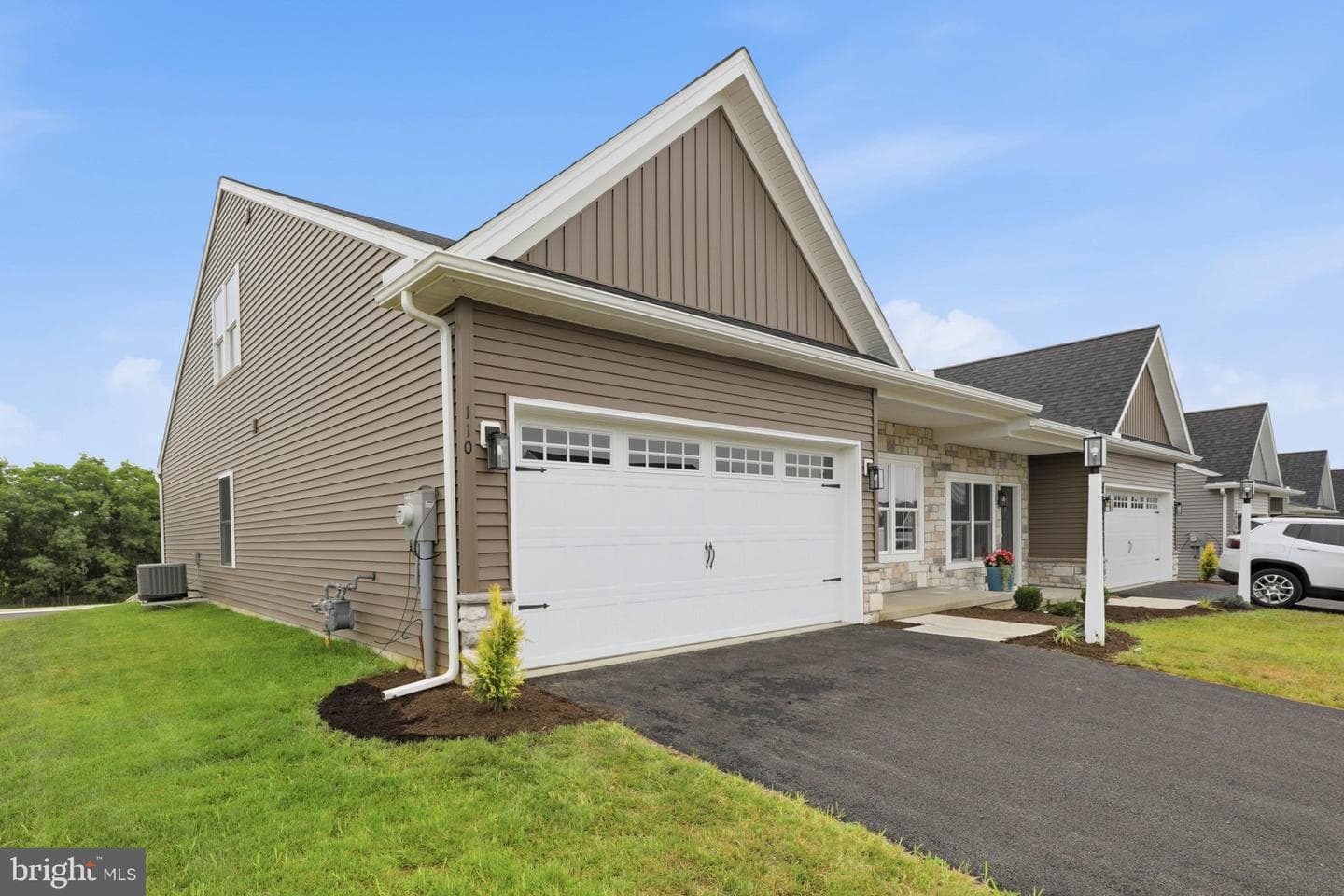 234 Pilgrim Drive photo 5