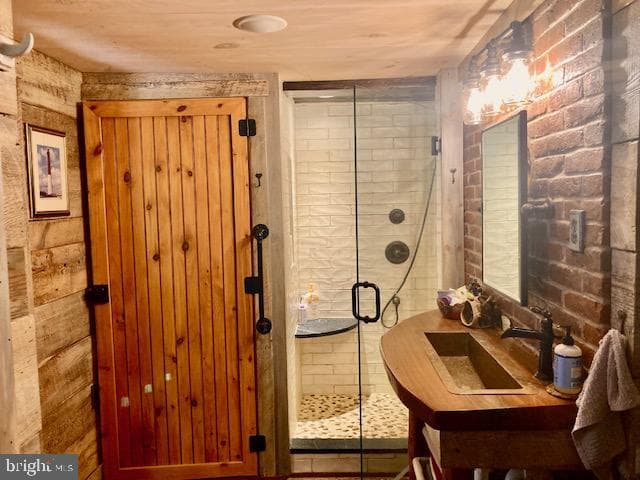 400 Sandy Hill Road photo 16