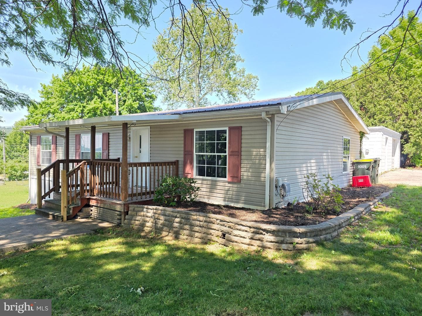 146 N Reamstown Rd, Stevens