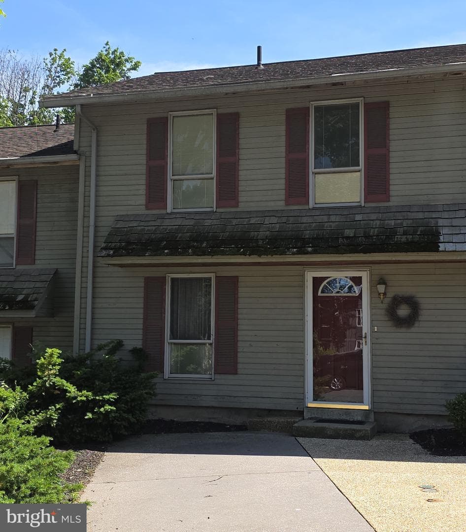 543 Cloverbrook Dr, Ephrata