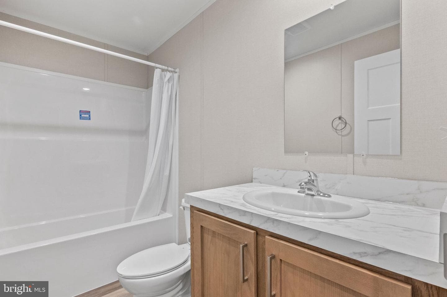 716 Hillside Dr photo 6
