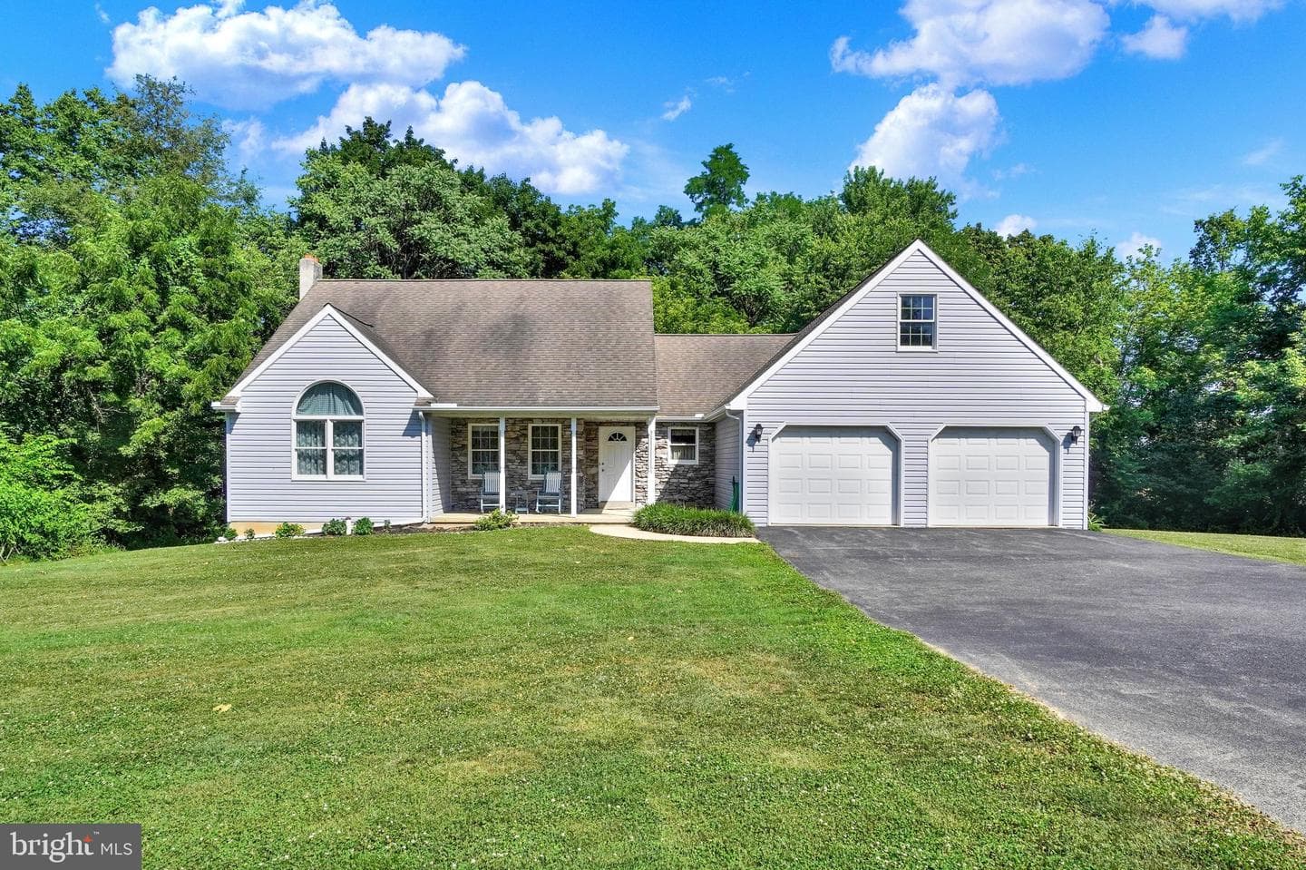 176 Falmouth Road, Bainbridge