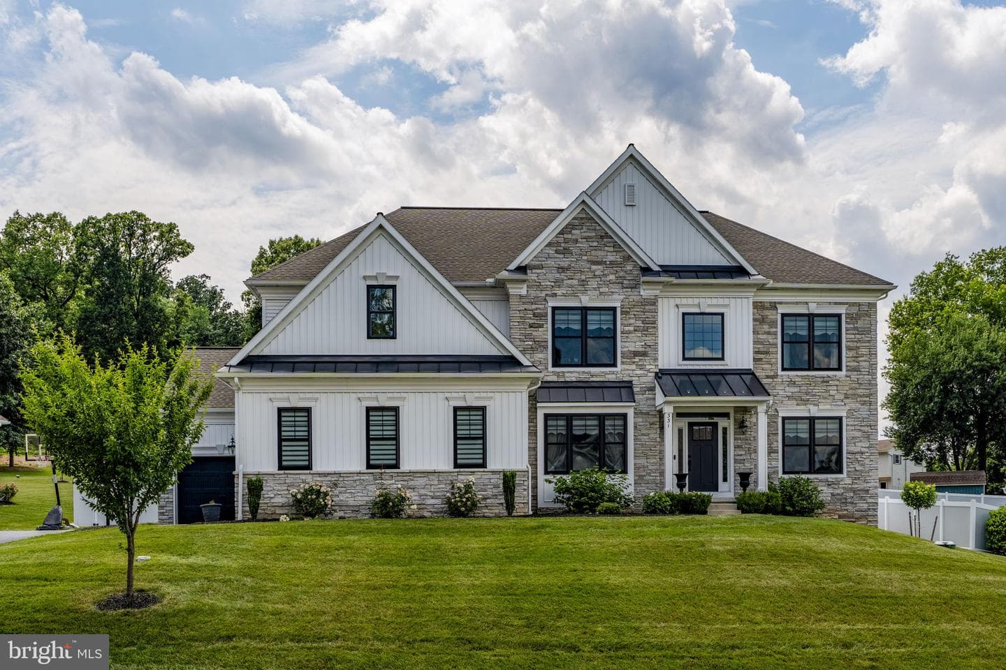 331 Cardinal Ct, East Earl