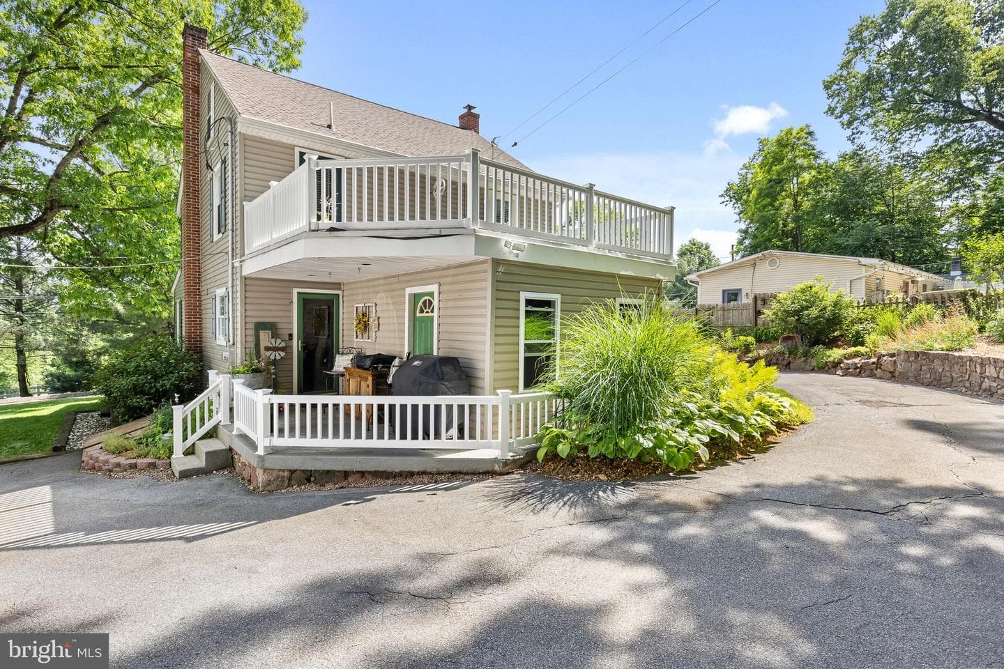 340 Ridge Avenue photo 9