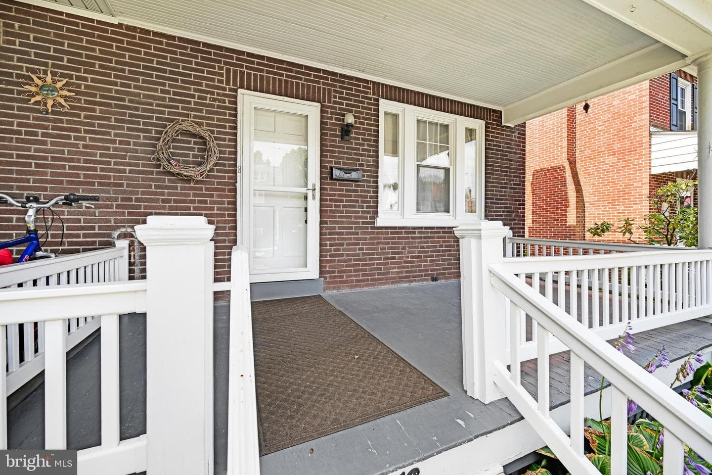 1176 Maple Avenue photo 4