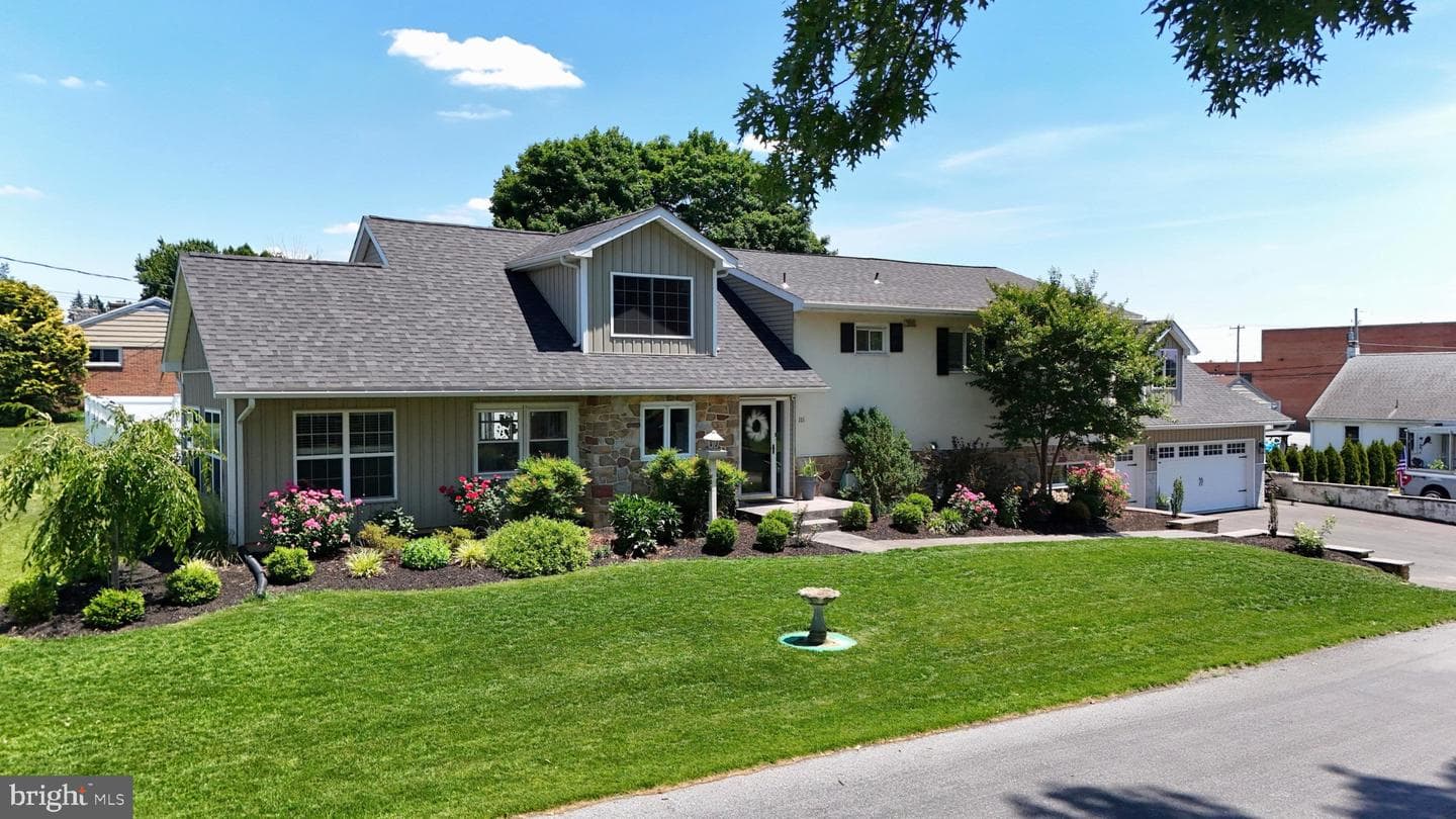 111 Water St, New Holland