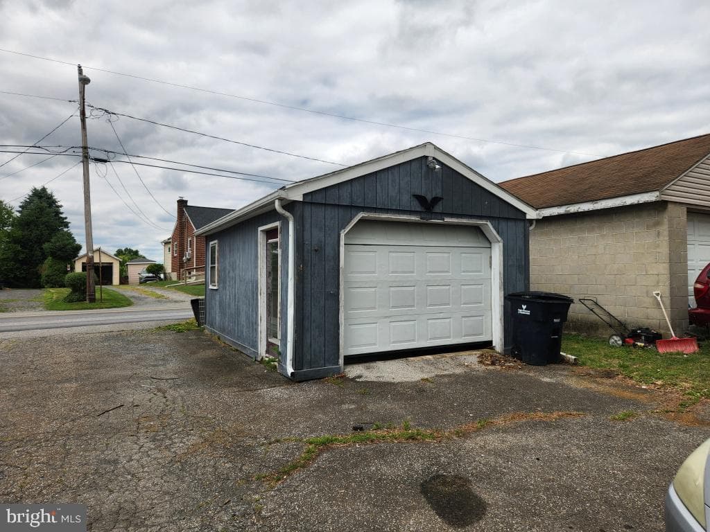 3143 Lincoln Hwy E photo 8