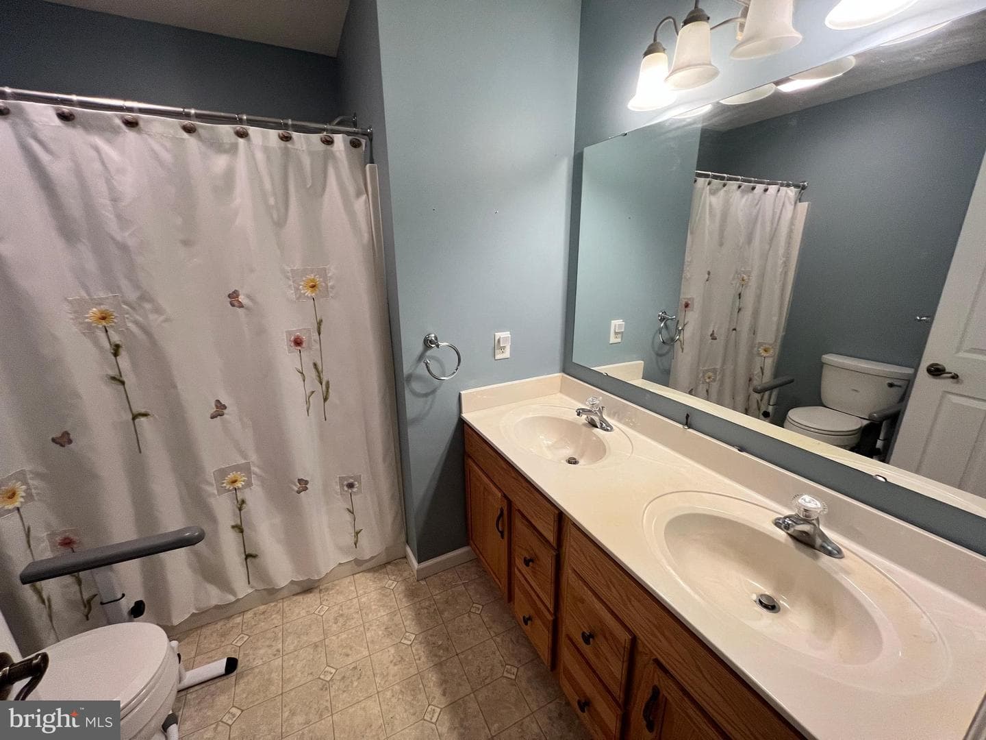 413 Thrush Drive photo 12