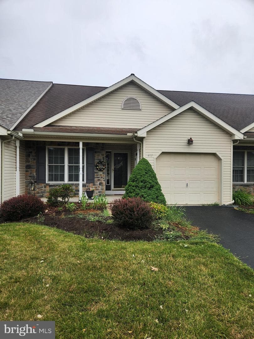 413 Thrush Drive photo 3