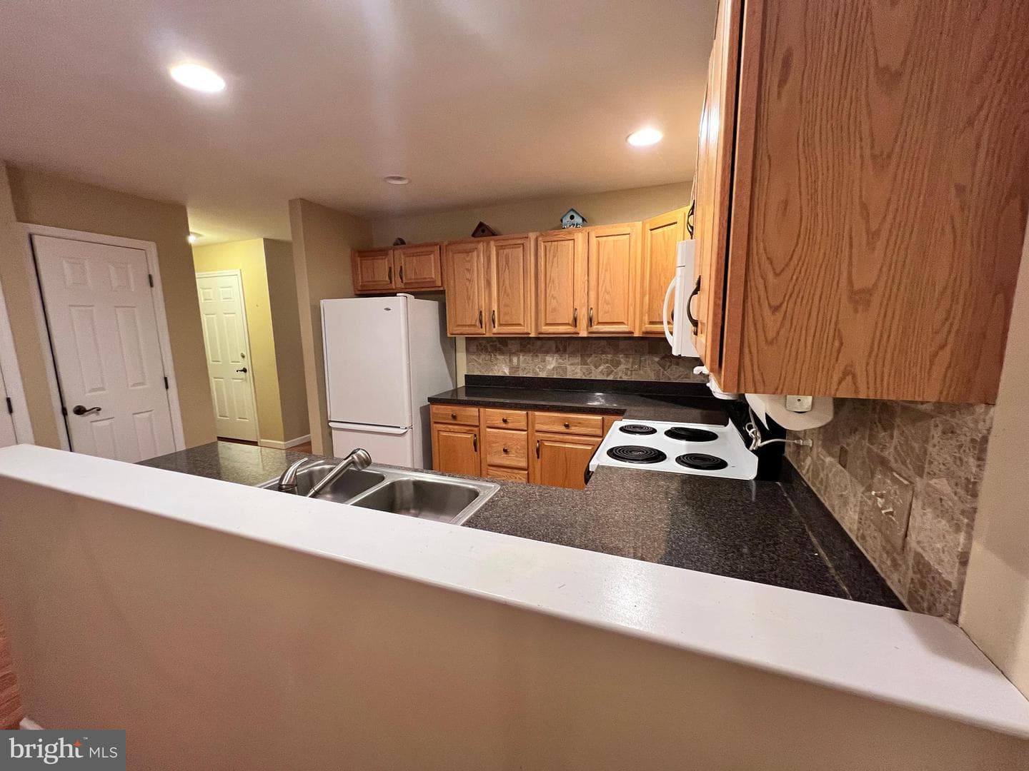 413 Thrush Drive photo 7