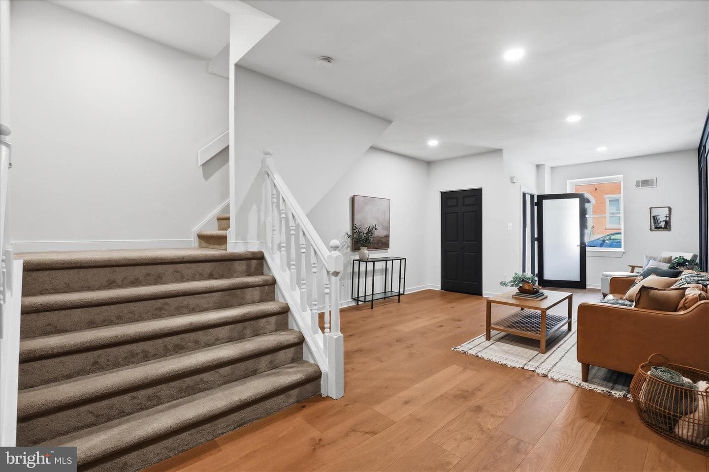 16 E Walnut St photo 12