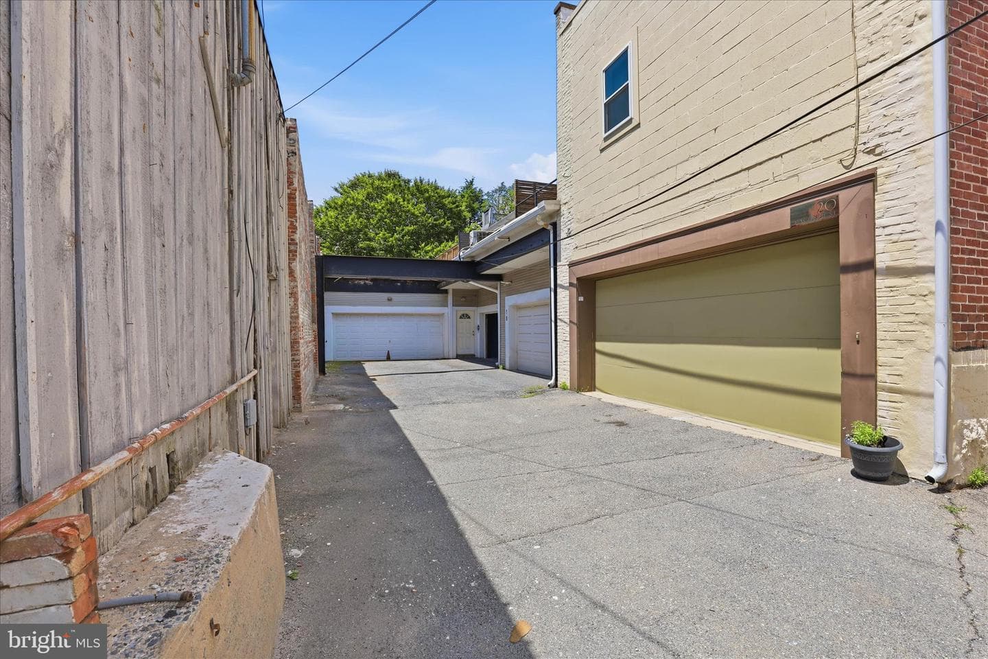 16 E Walnut St photo 61