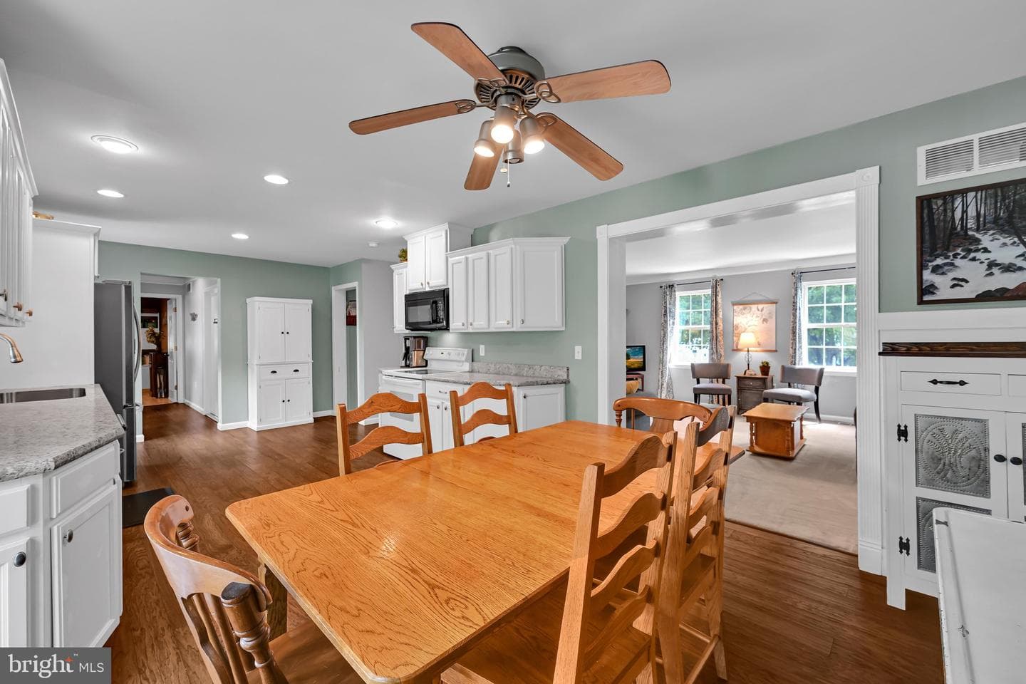 217 Spruce Street photo 11