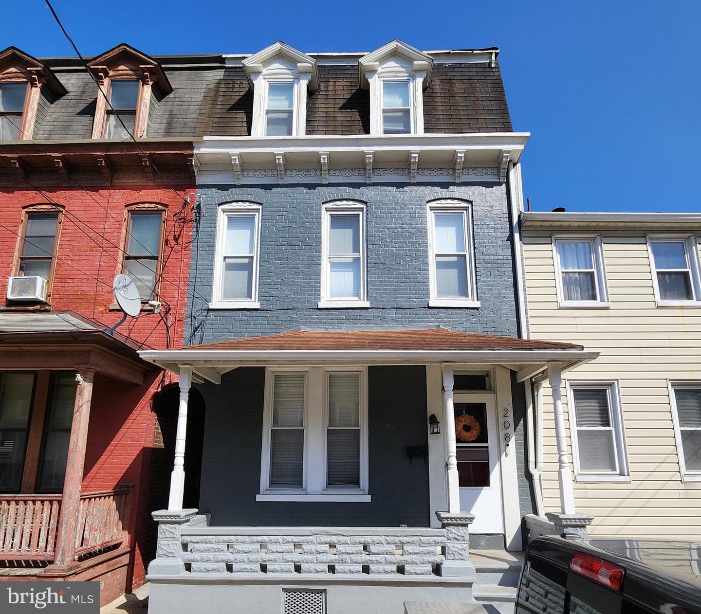 208 Perry Street, Columbia