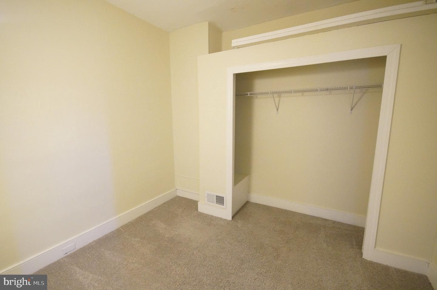208 Perry Street photo 22