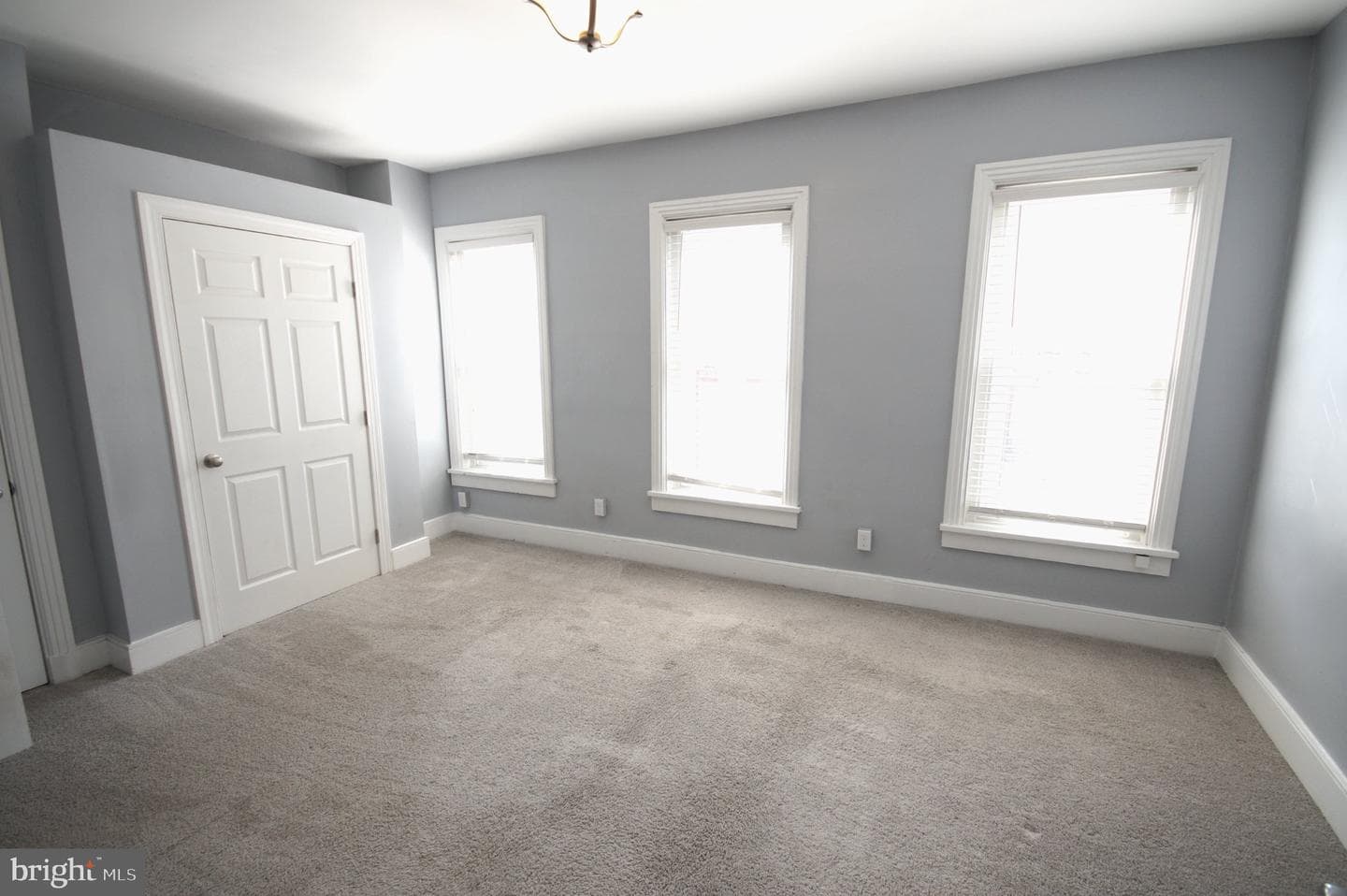 208 Perry Street photo 24