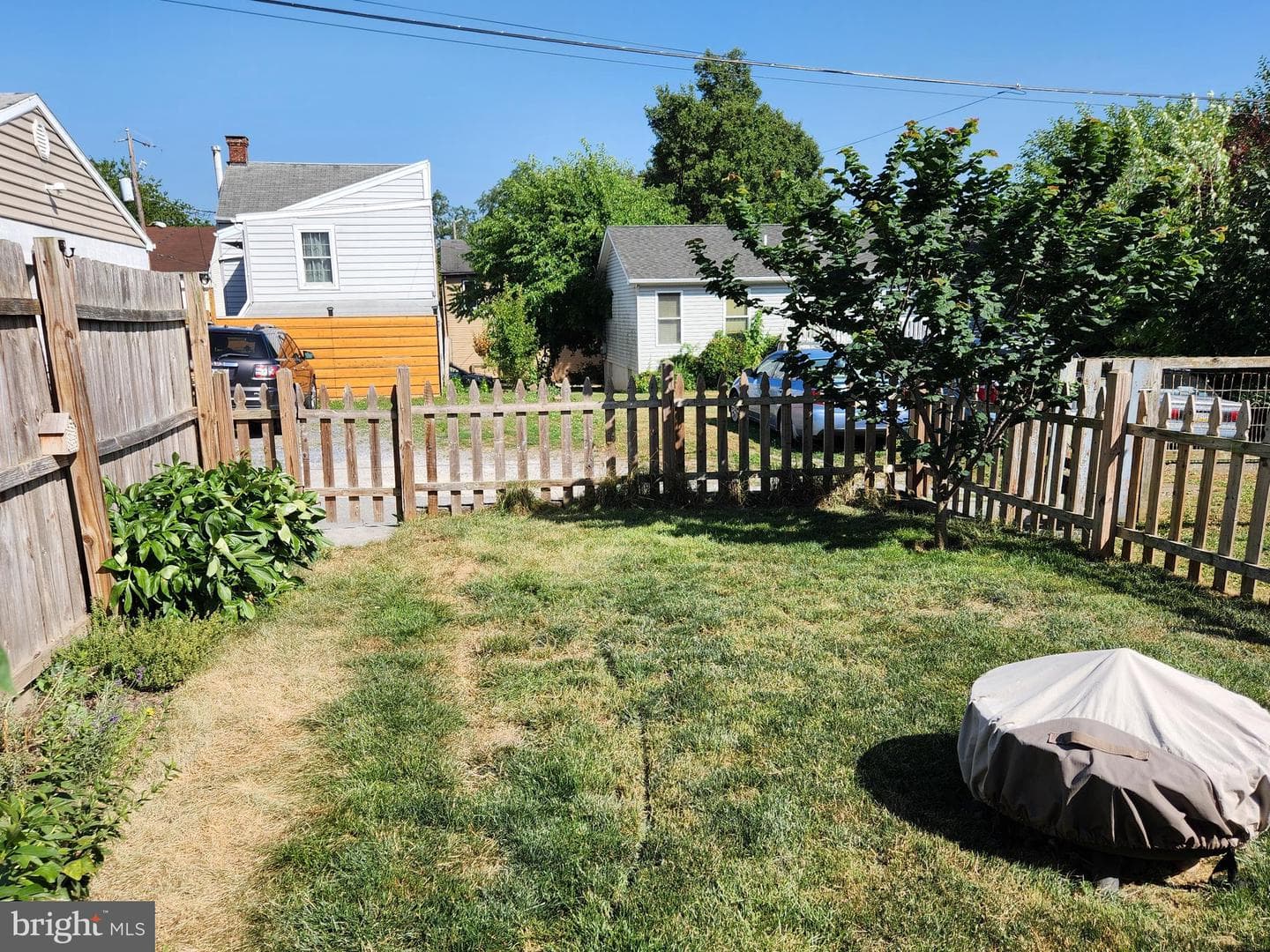 208 Perry Street photo 28