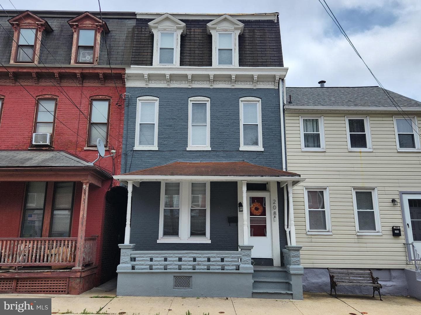 208 Perry Street photo 34