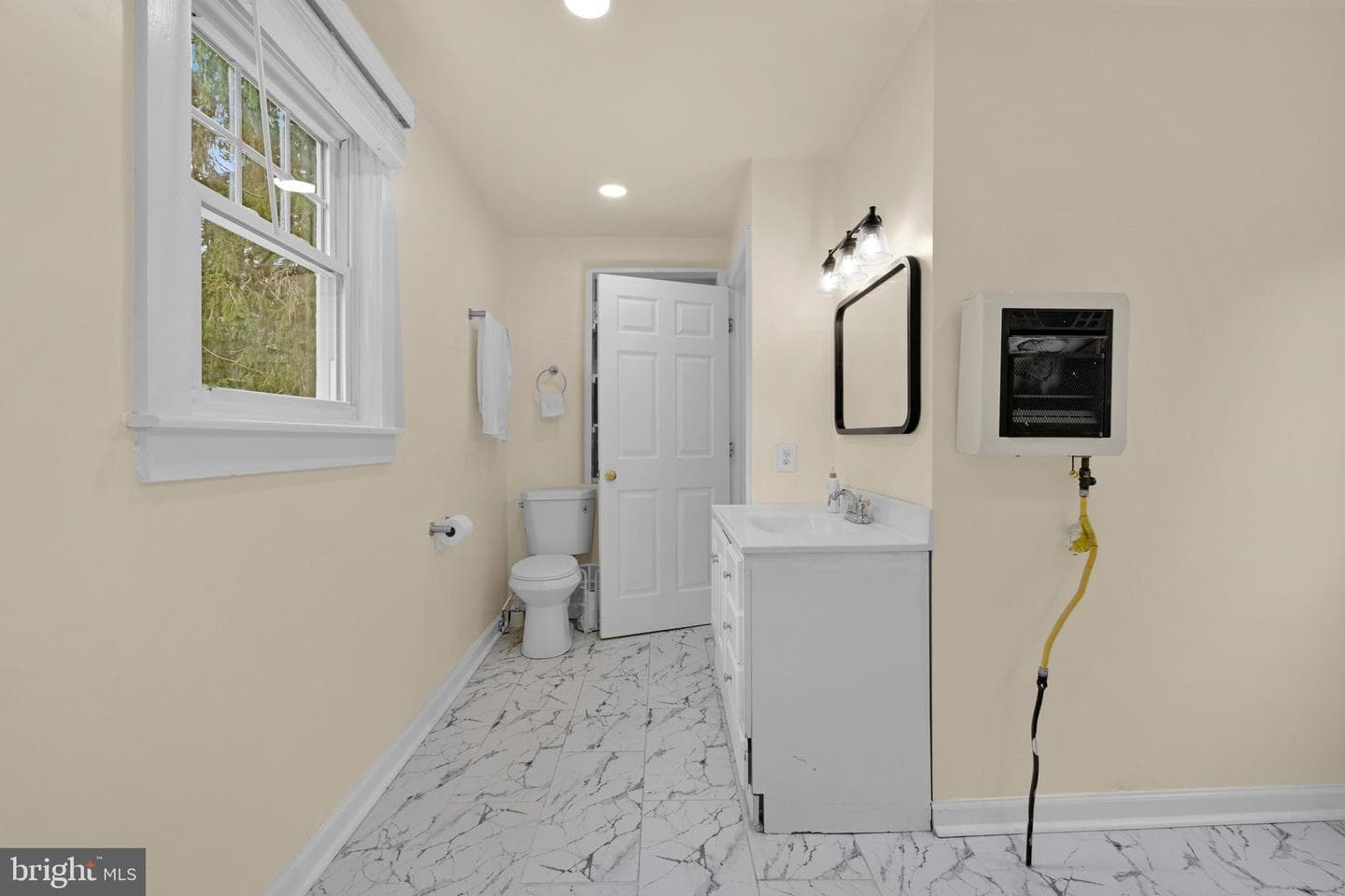 2694 Charlestown Road photo 16