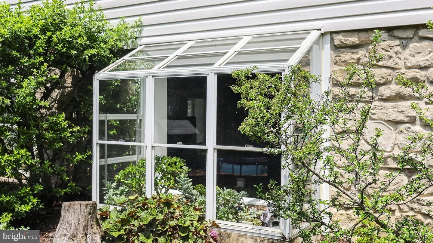257 Hill Road photo 34