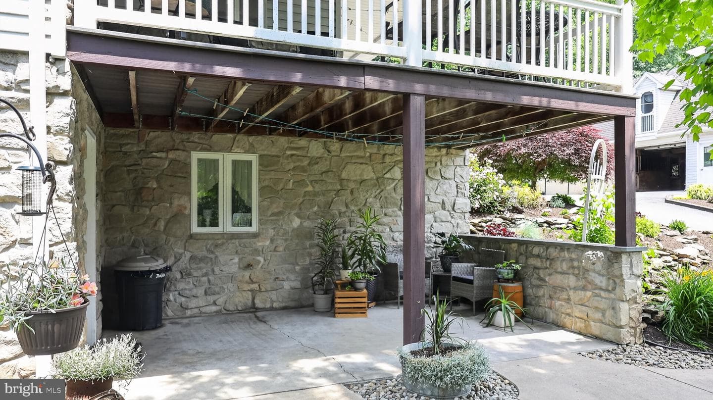 257 Hill Road photo 37