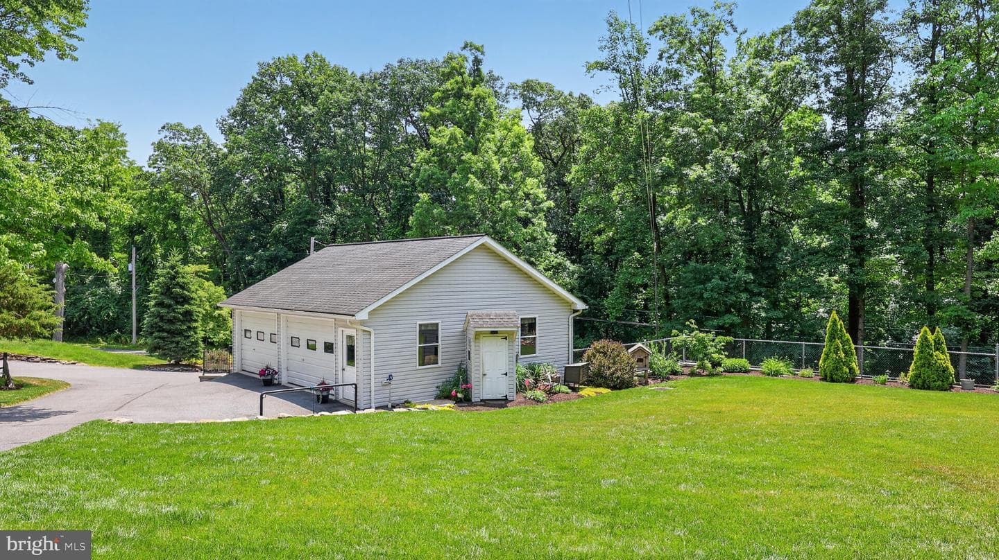 257 Hill Road photo 49