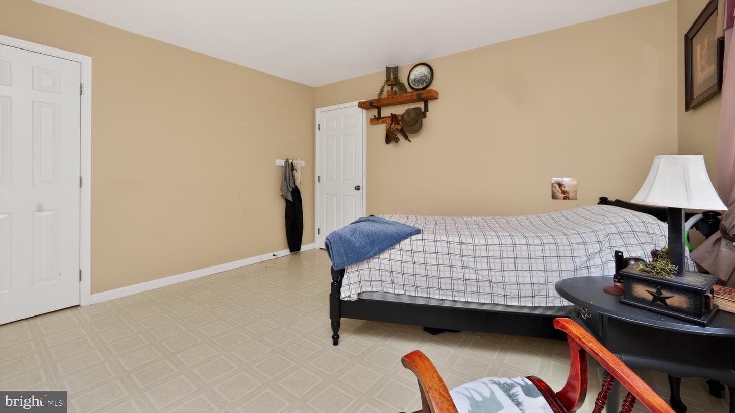 257 Hill Road photo 66