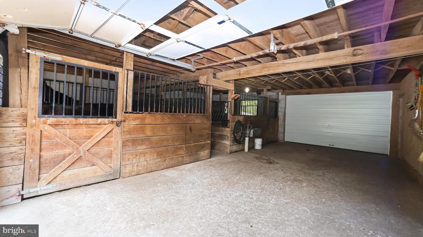 257 Hill Road photo 84