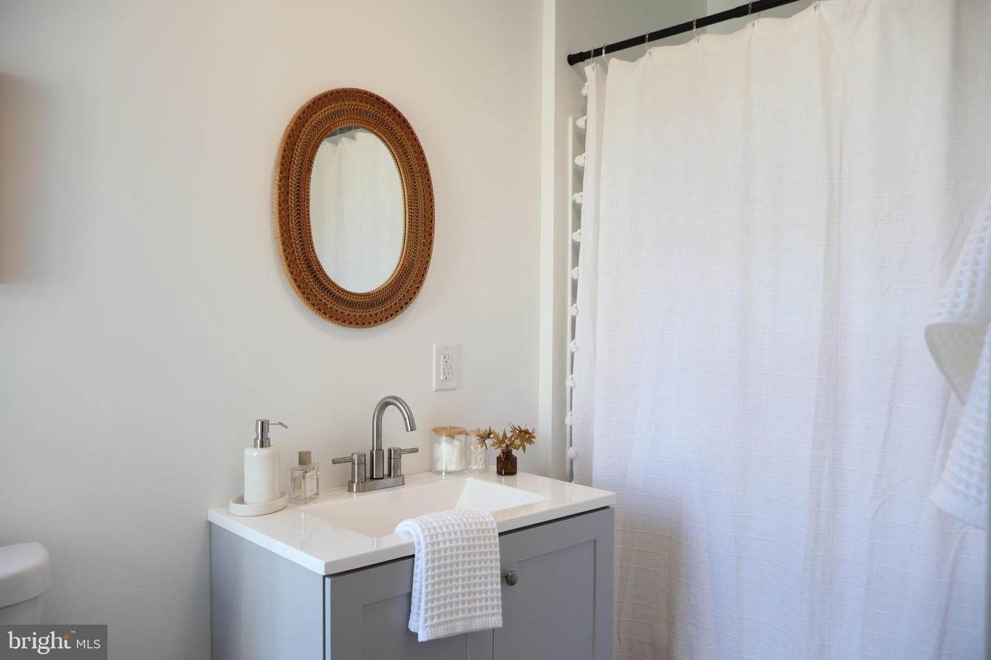 540 Green Street photo 11