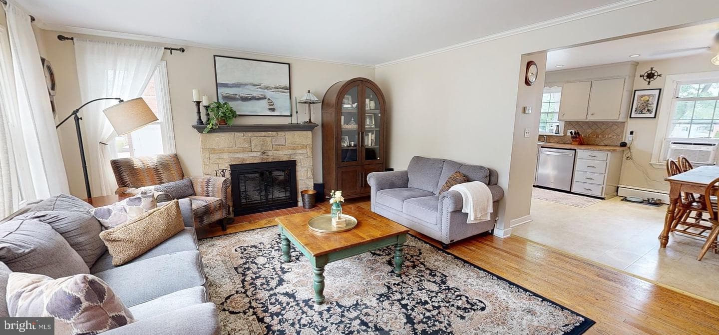 311 Lemon Street photo 11