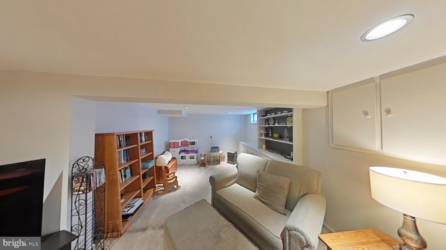 311 Lemon Street photo 28