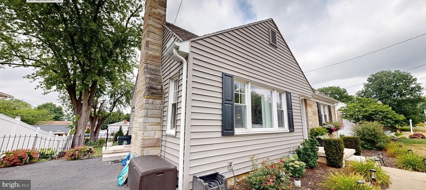 311 Lemon Street photo 46