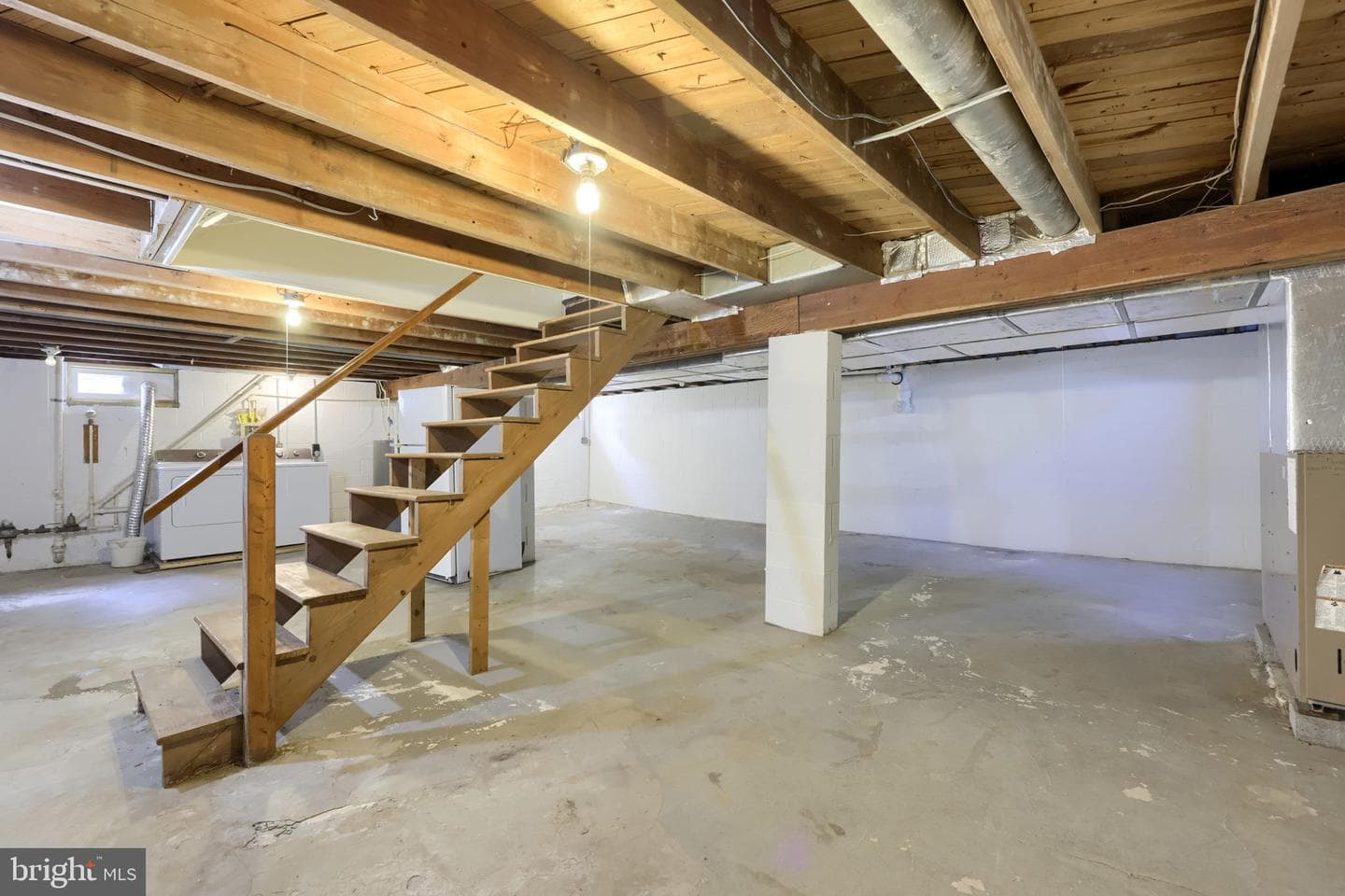 160 Buch Avenue photo 24