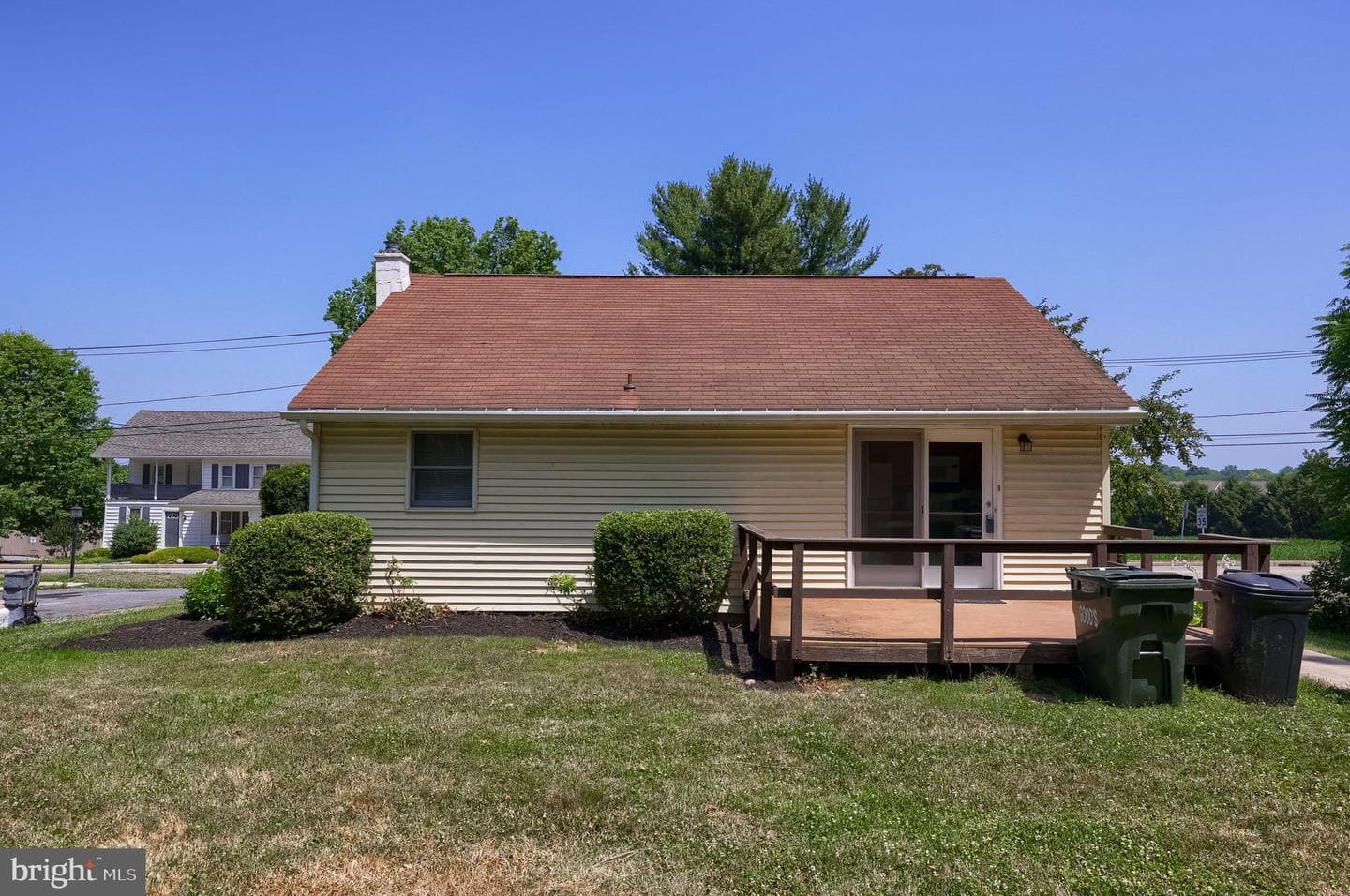 160 Buch Avenue photo 26