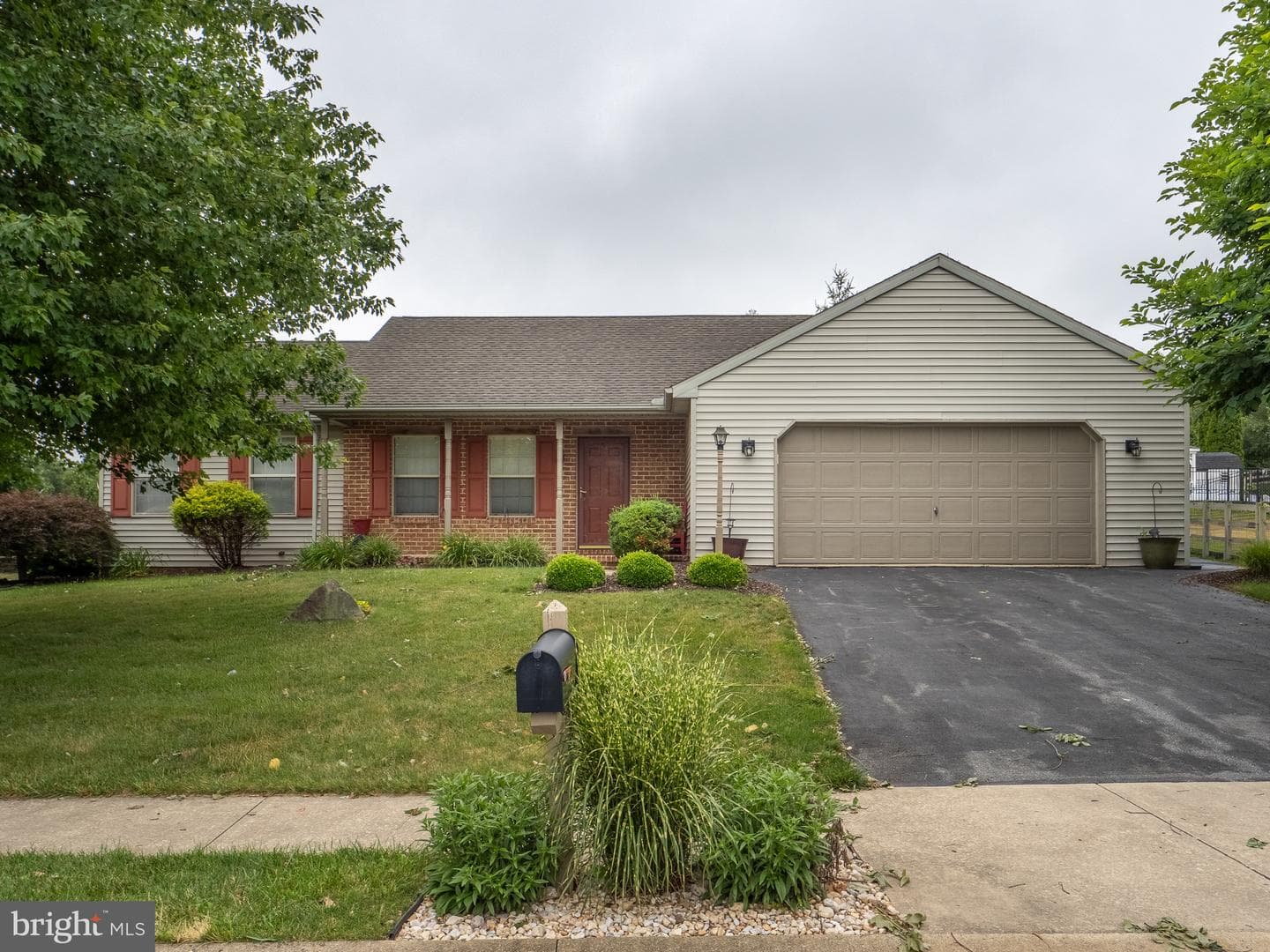 255 Elsie Lane photo 29