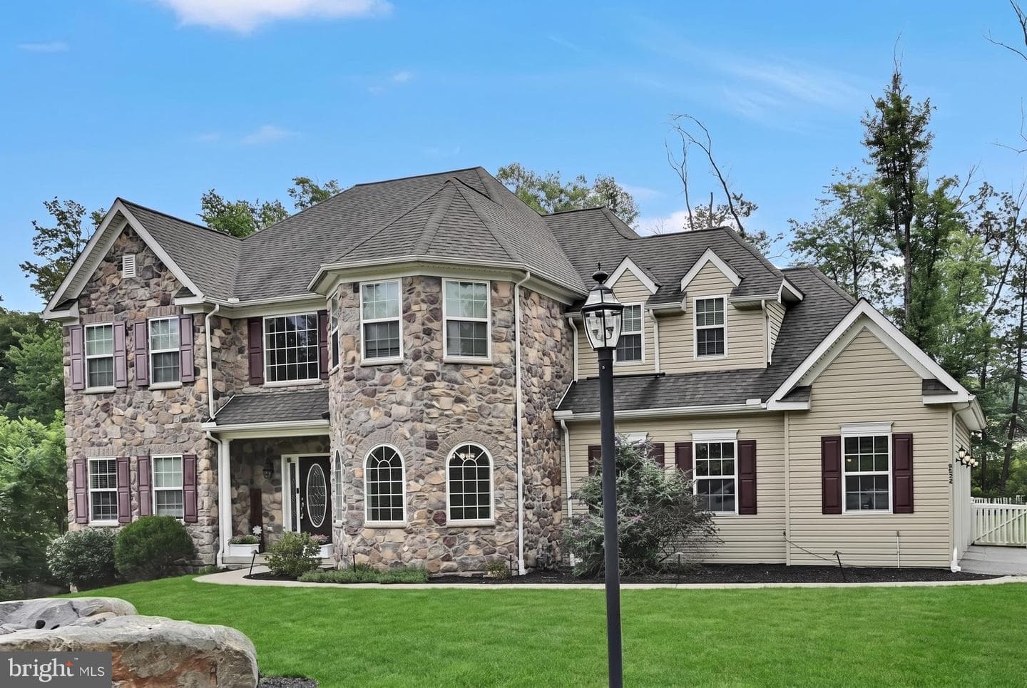 234 Crimson Lane photo 4