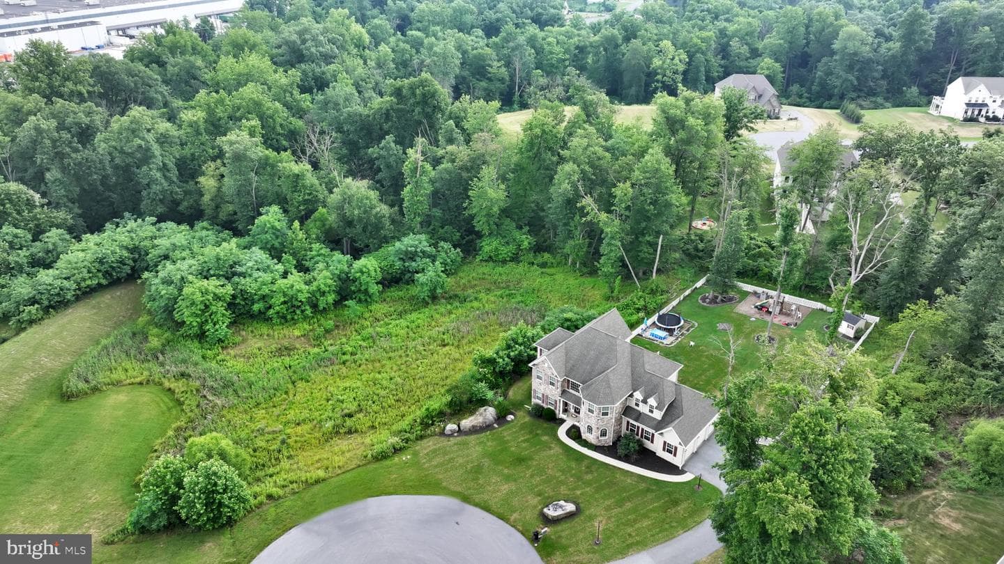234 Crimson Lane photo 9
