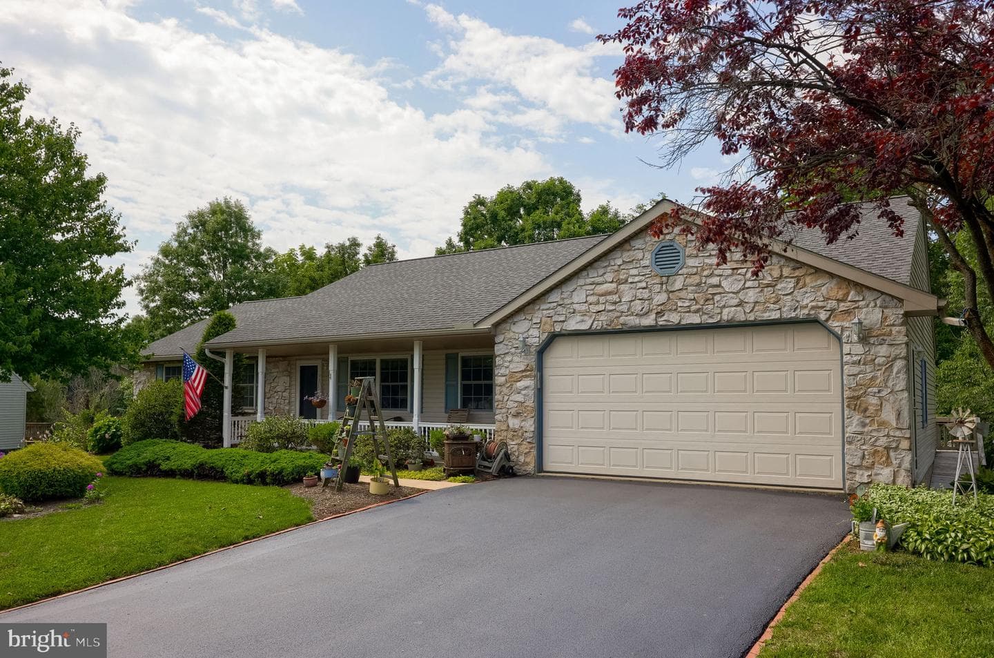 225 Country Drive photo 17