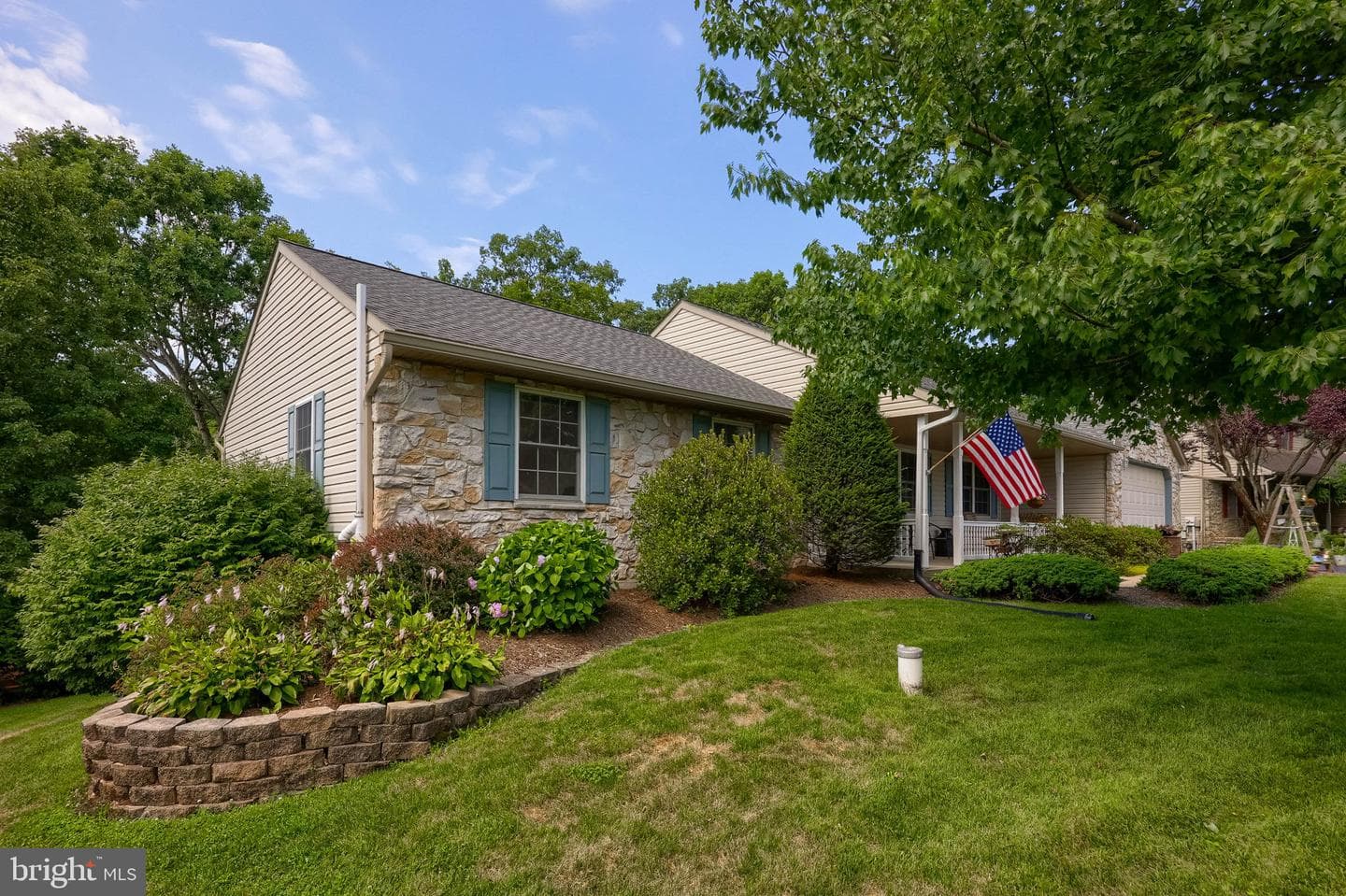 225 Country Drive photo 4