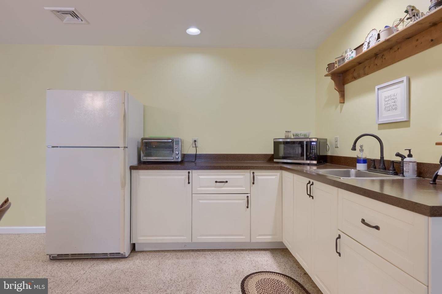 225 Country Drive photo 47