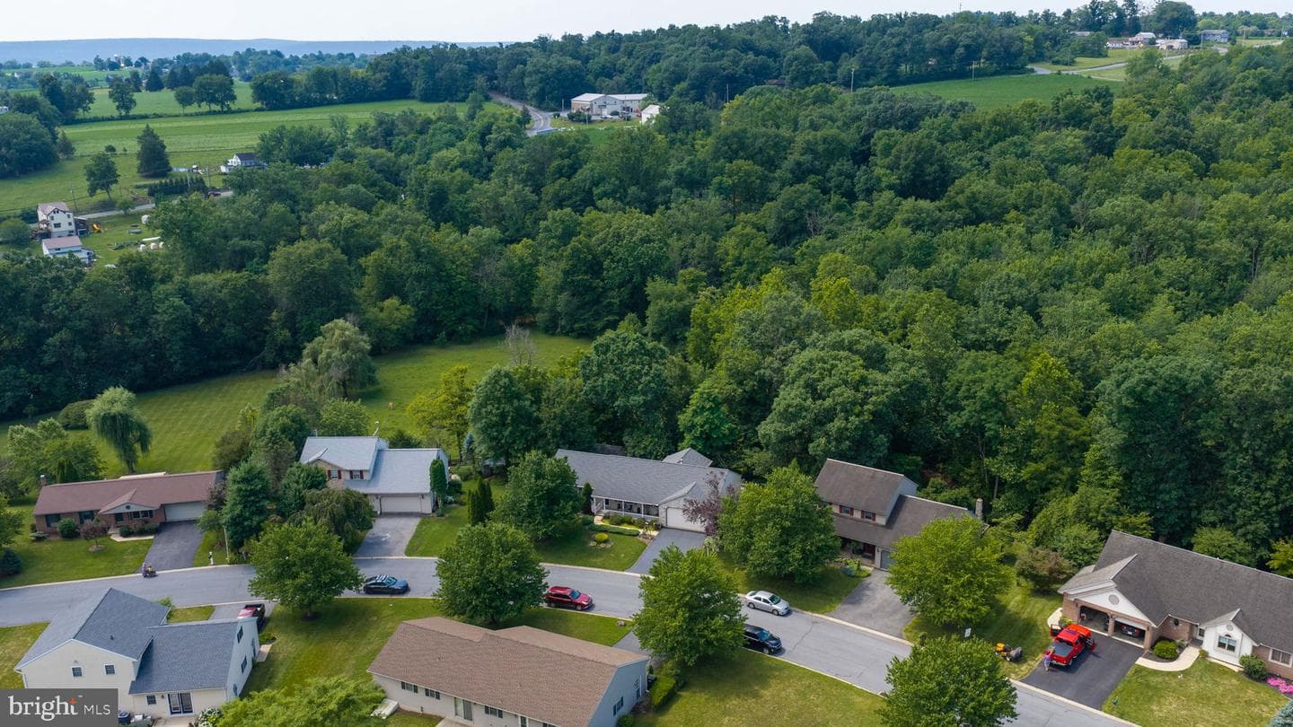 225 Country Drive photo 8
